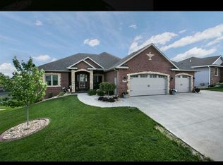 2255 Indy Dr, Dubuque, IA 52002