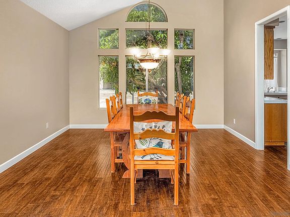 5th image of 40717 Locata Ct