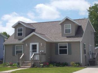 909 Lincoln St, Green Bay, WI 54303