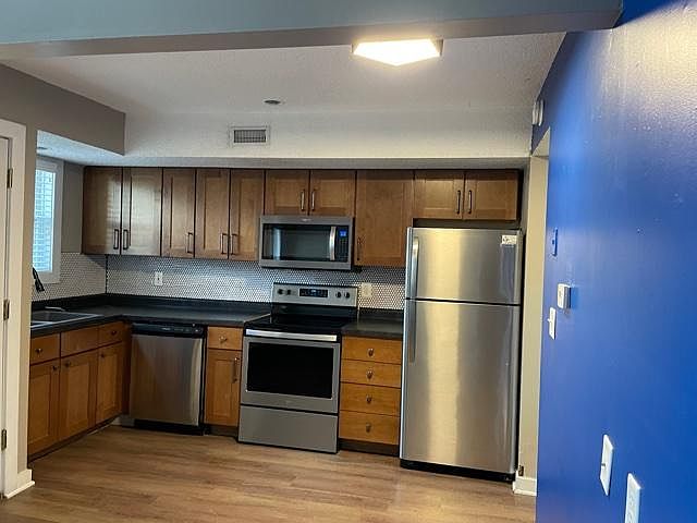 Unit 4 updated kitchen