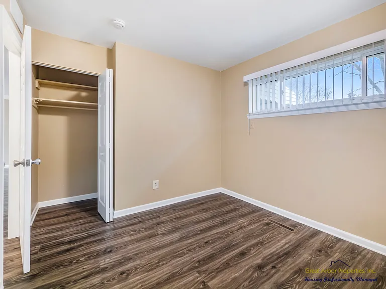 1088 Studebaker Ave — Photo 14