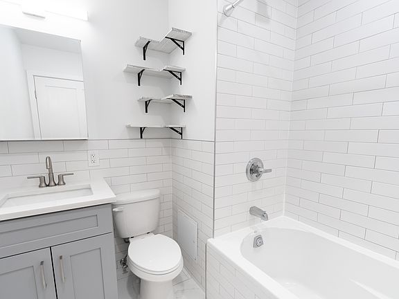 5th image of 44 3rd St #2LL