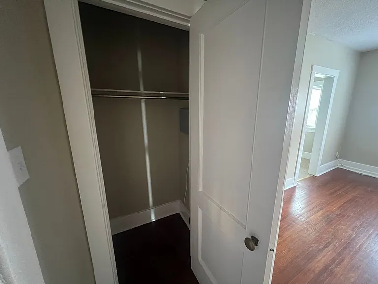 Historic Worthington Manor Apartments — Photo 14