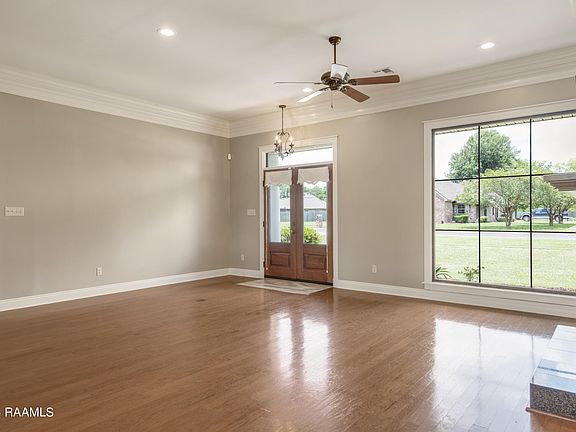 5th image of 1035 Woodridge Dr