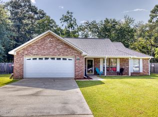 2205 Pompano Dr, Gautier, MS 39553