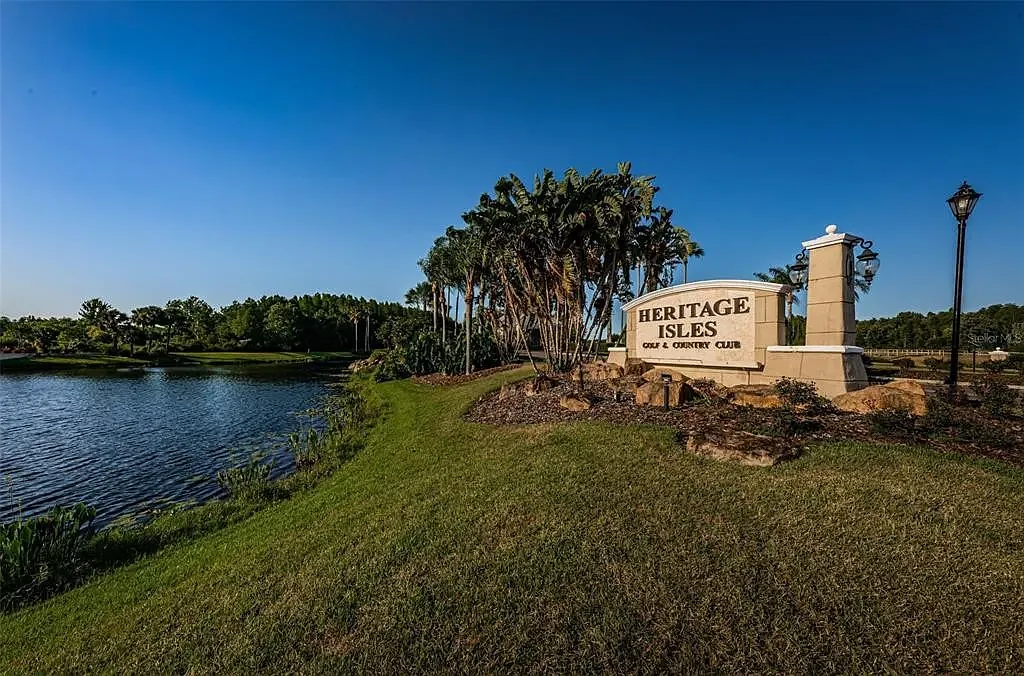 2 bed, 2.5 bath, 1412 sqft, $2,295 — Photo 2