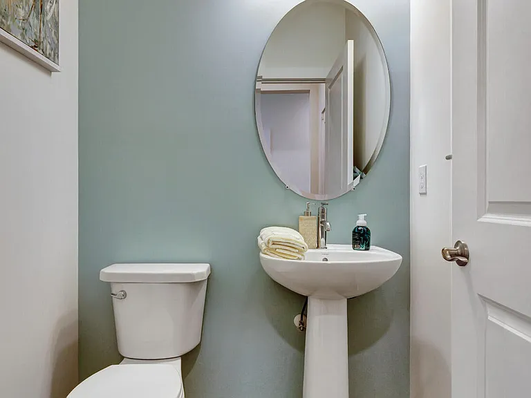 608 NE Waters Edge Ln #2202 — Photo 11