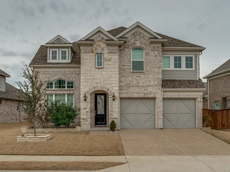 2811 Killdeer Trl — Photo 1