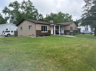 424 Fowler St, Howell, MI 48843