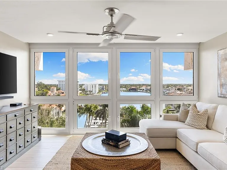 4031 Gulf Shore Blvd N #7D — Photo 9