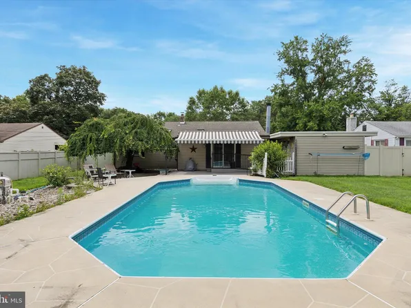 508 Sherwood Ln, Hatboro, PA 19040