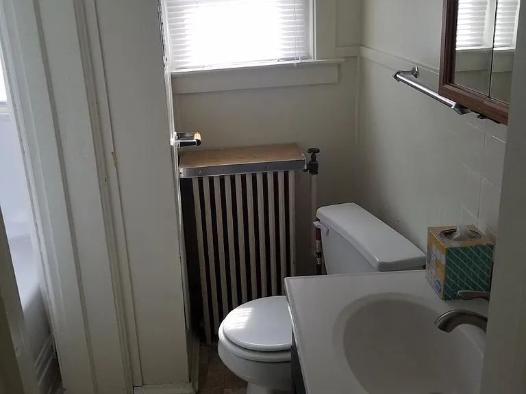 110 E Bloomington St #2 — Photo 7