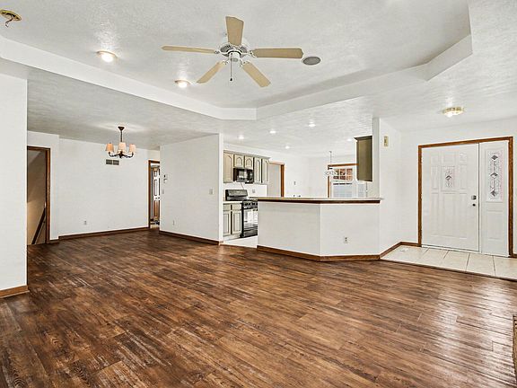 18th image of 1040 Stillwater Pkwy