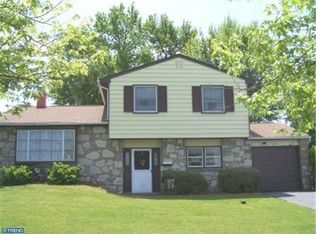 616 Hood Blvd, Fairless Hills, PA 19030