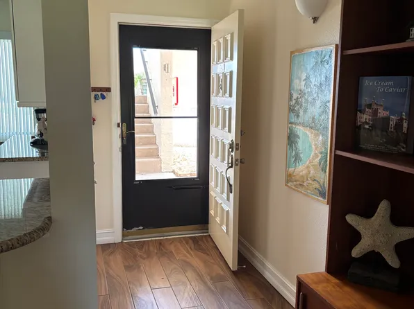 5642 La Puerta Del Sol Blvd S APT 142, Saint Petersburg, FL 33715