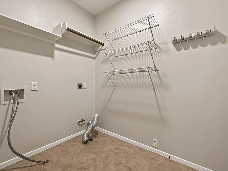 11218 Timbertree Ln — Photo 22