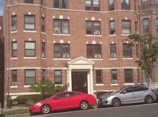 451 Park Dr APT 2A, Boston, MA 02215
