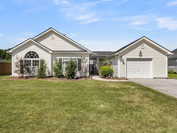 642 Savannah River Dr, Summerville, SC 29485