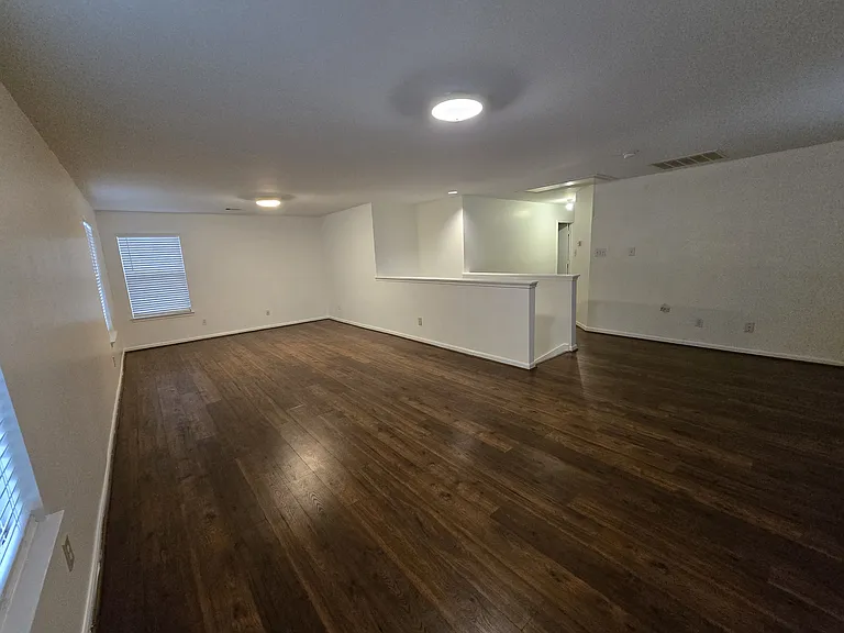 6718 Hawthorne Falls Ln — Photo 18
