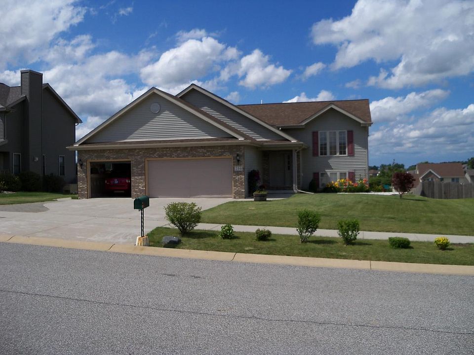 3Bed 3Bath 3Car