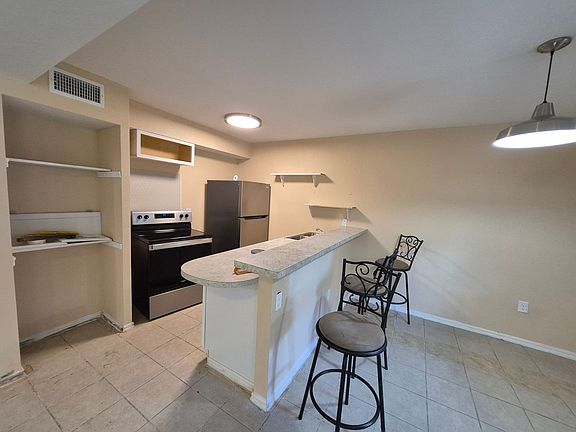 5th image of 3718 Pleasanton Rd #2-102