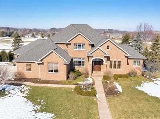 4309 Windemer Ln, Hobart, WI 54155