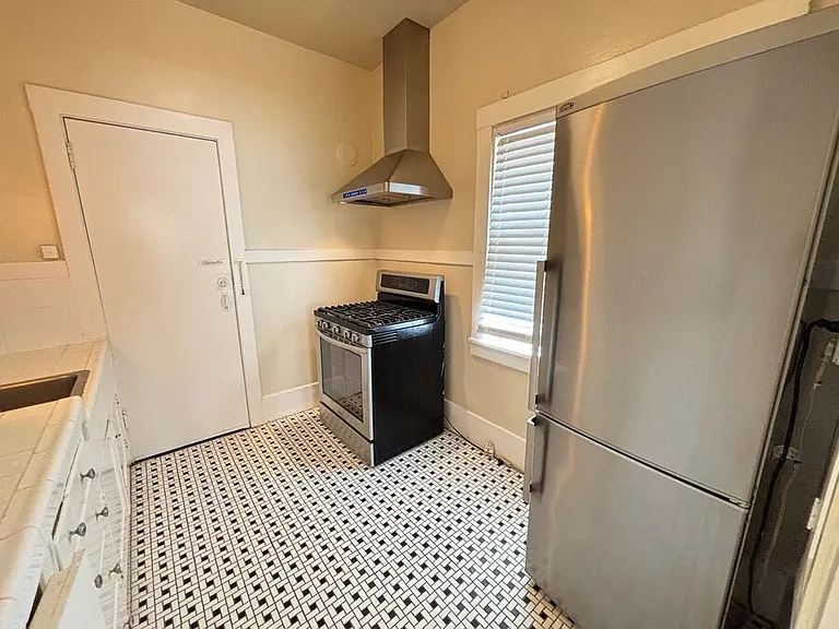 333 Park View Ter #1 — Photo 7
