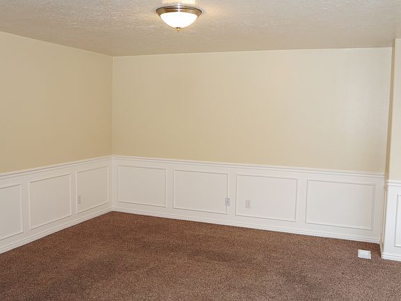 4th image of 494 N 1235 W