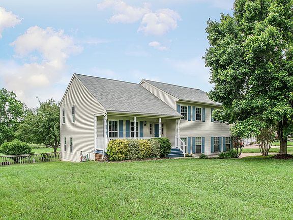3rd image of 10614 Heather Greens Cir