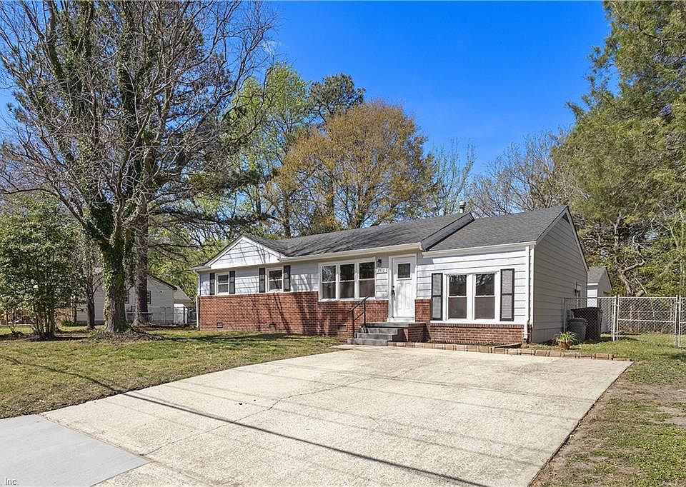 1st image of 2712 Fenway Ave