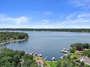 W280N1375 Cloverleaf Ln, Pewaukee, WI 53072