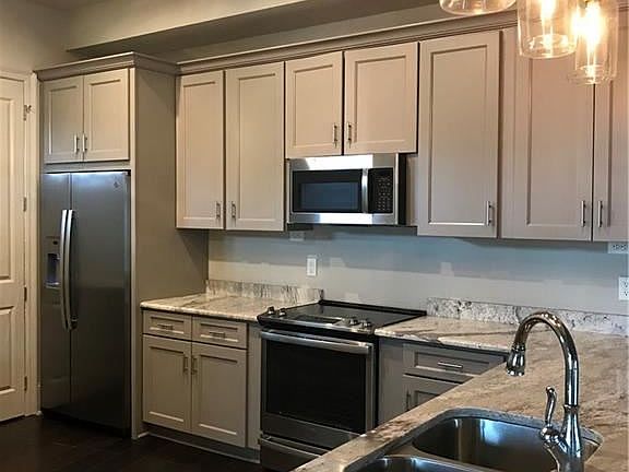 5th image of 117 Wren St #16