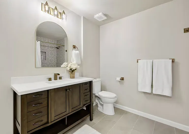 9690 Fallbrook Dr — Photo 20