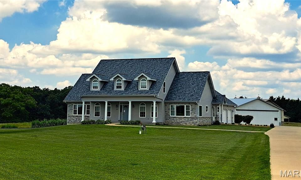 1st image of 25 Barnstormer Ln
