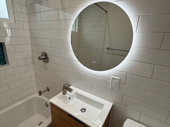 4th image of 1509 N Hollywood Way APT C