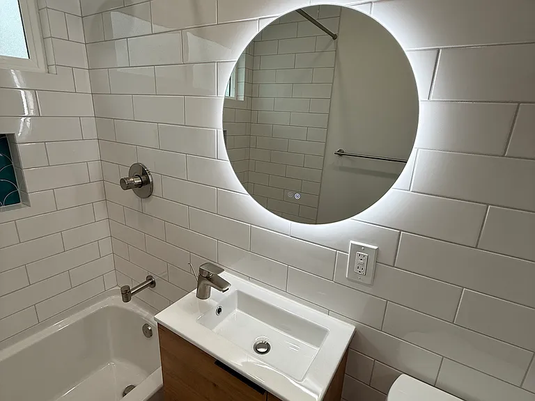 1509 N Hollywood Way #C — Photo 4
