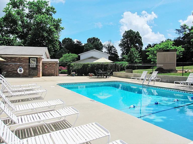 Woodstream Farms Apartments — Photo 16
