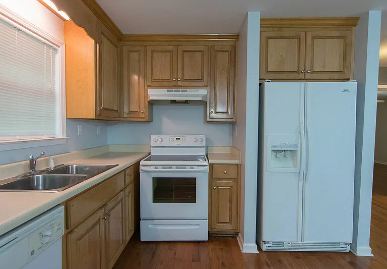 2354 Airport Dr — Photo 5