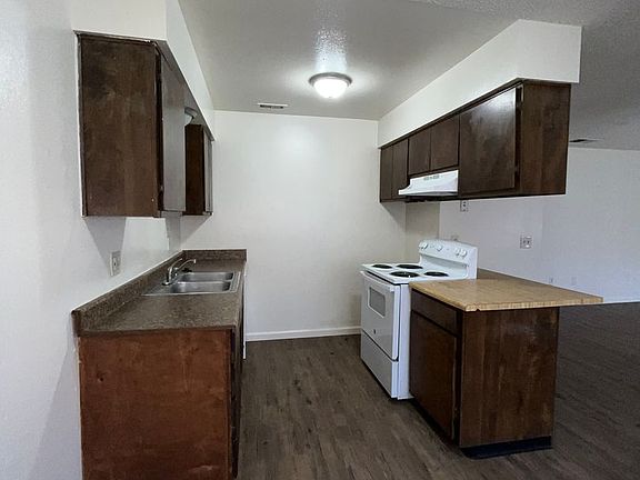 3rd image of 709 E Houston Ave #1