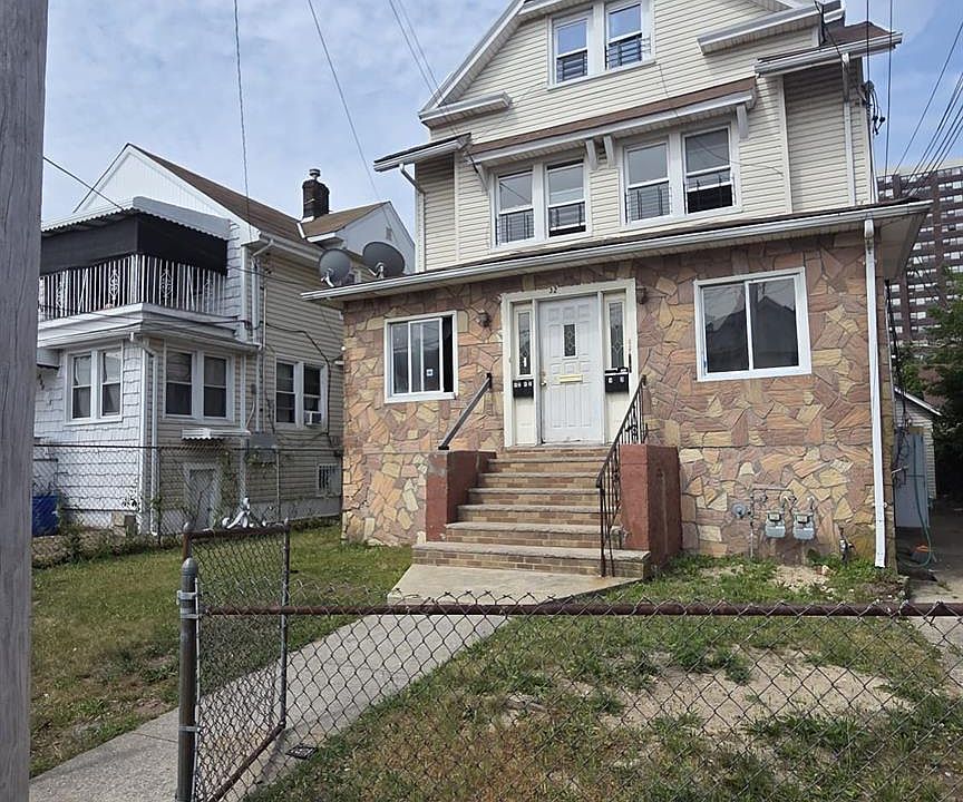 1st image of 329 Beach 29th Street
