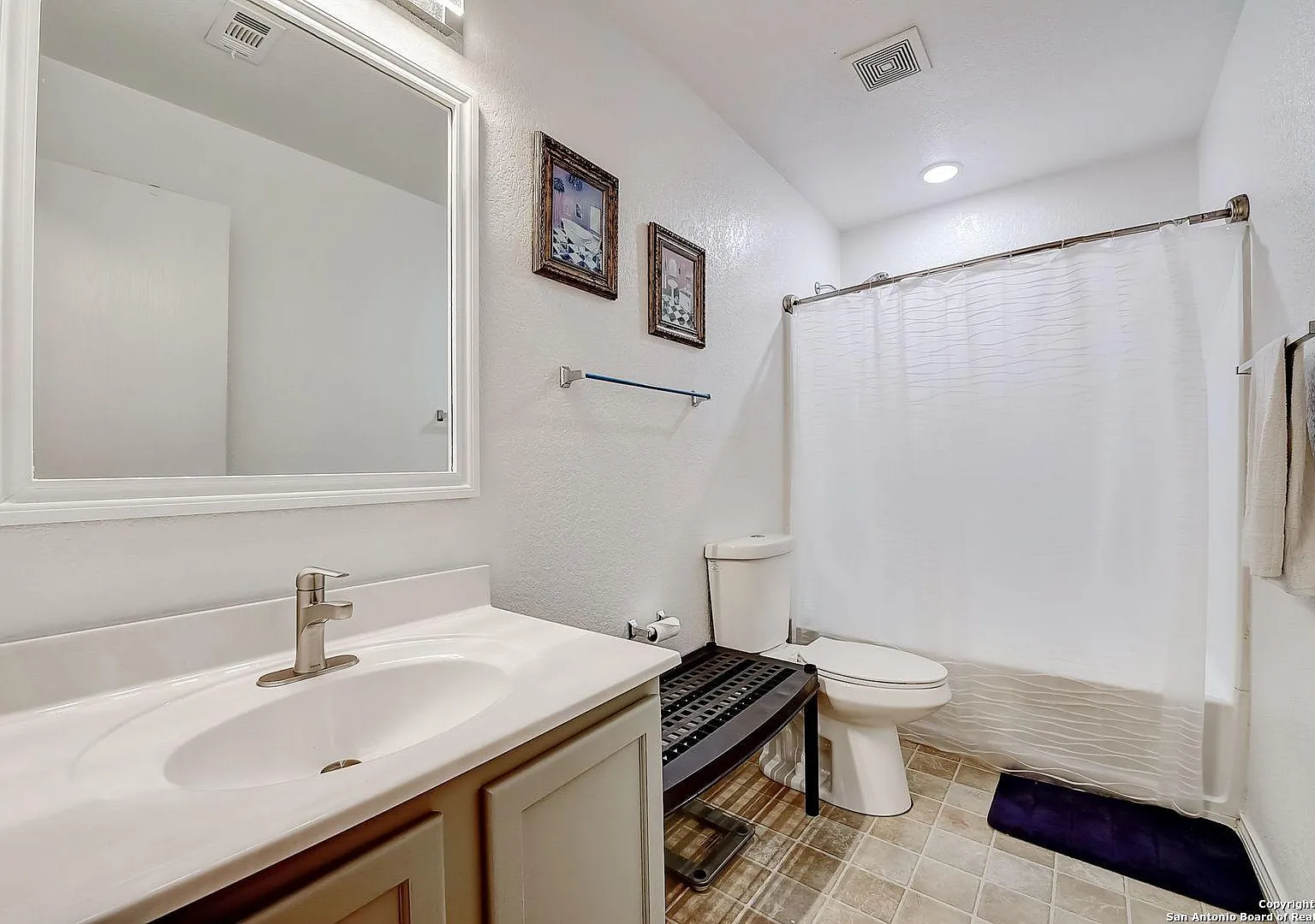 4 bed, 2725 sqft, $2,650 — Photo 4