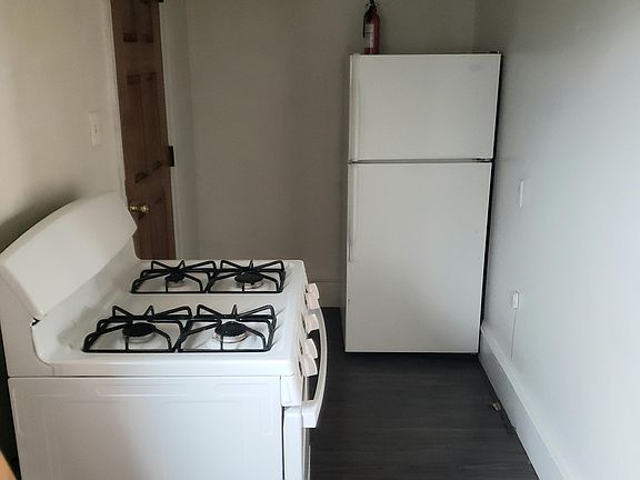 Kitchen Gas range and refrigerator
