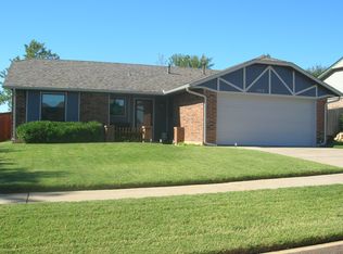 1512 SE 8th St, Moore, OK 73160
