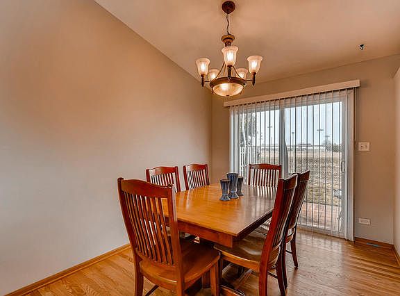 5th image of 1031 E Olde Virginia Ct