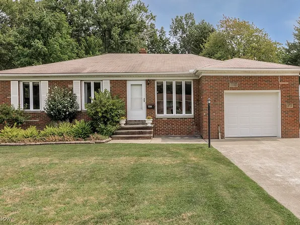845 Lander Rd, Mayfield Village, OH 44143