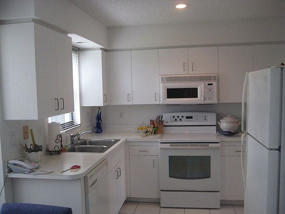3rd image of 304 La Palma Ln