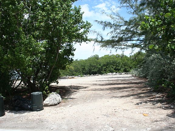 2nd image of Mockingbird Road Islamorada