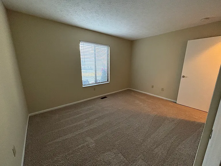 1888 Stoneview Ct — Photo 20