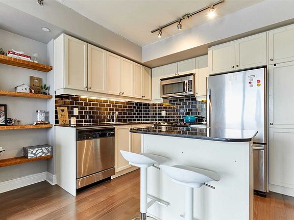 3rd image of 701 Sheppard Ave W #313