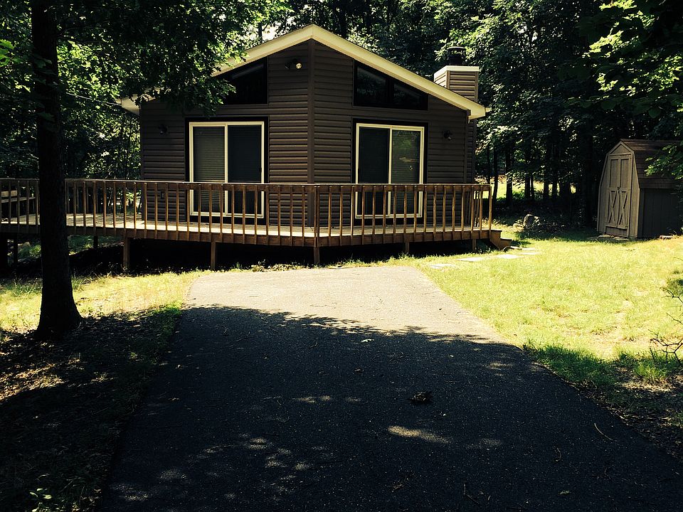 2nd image of 129 Chestnut Ln